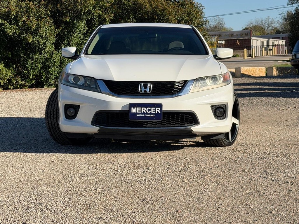 Honda Accord Coupe Vehicle Full-screen Gallery Image 10