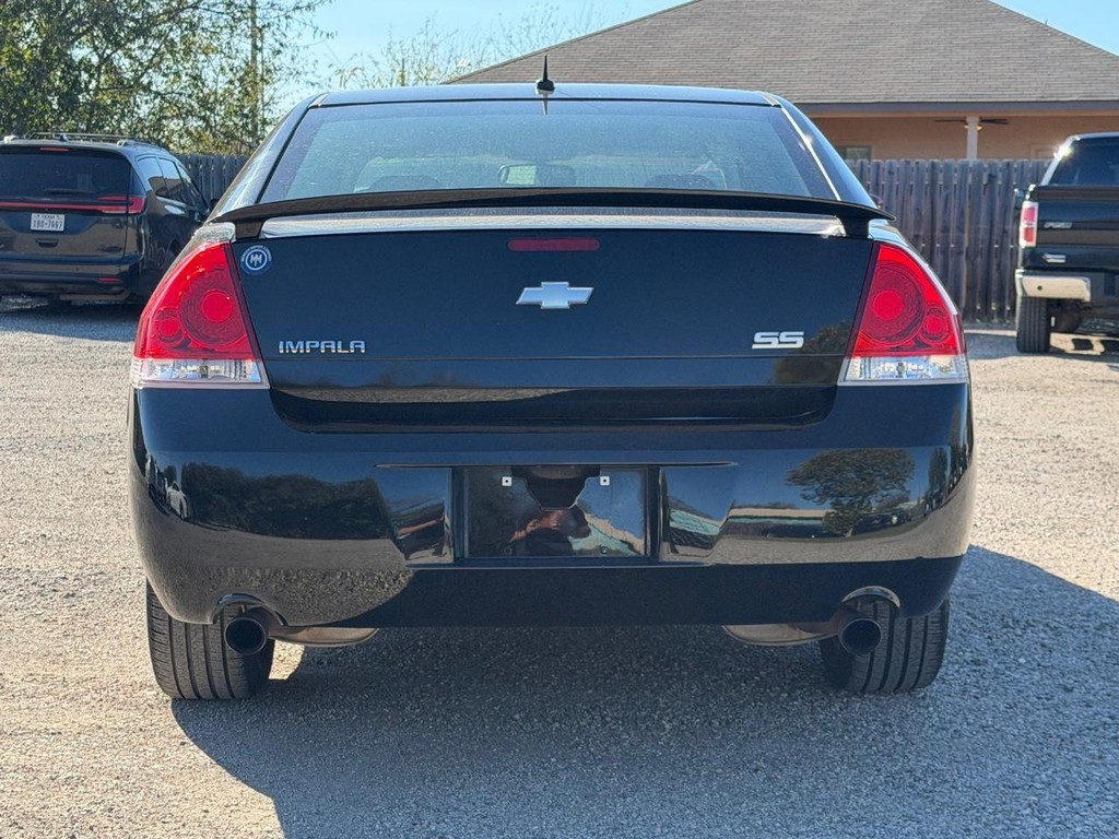 Chevrolet Impala Vehicle Full-screen Gallery Image 04