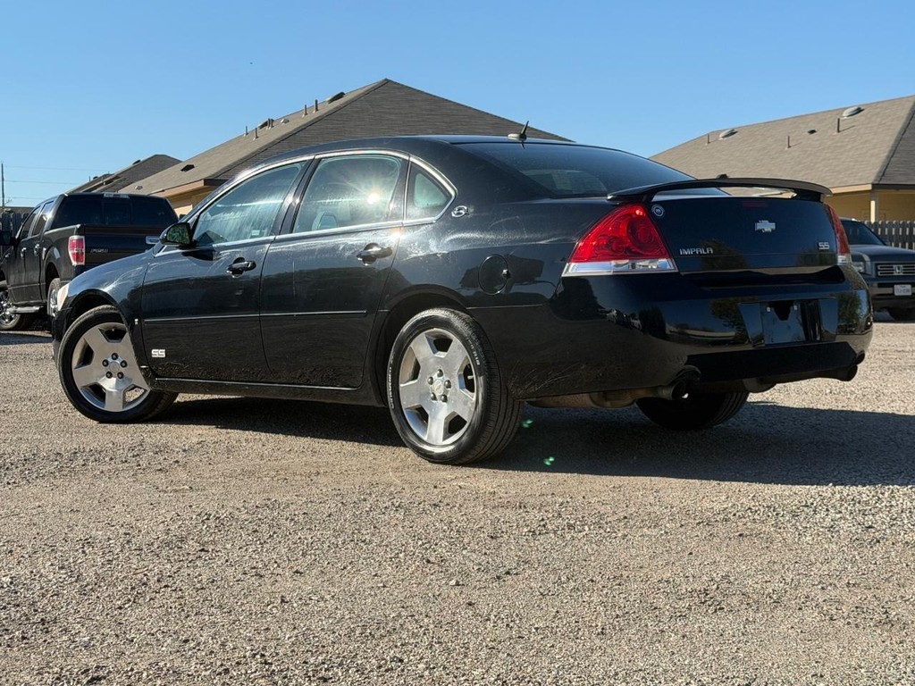 Chevrolet Impala Vehicle Full-screen Gallery Image 06