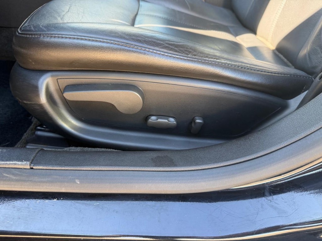 Chevrolet Impala Vehicle Full-screen Gallery Image 18