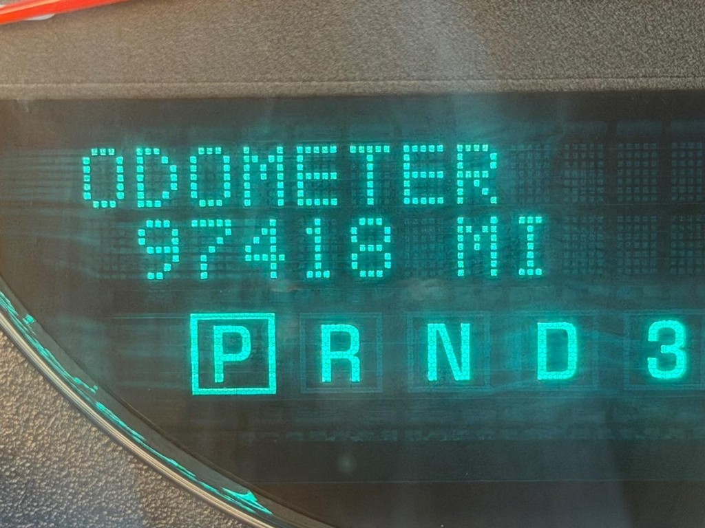 Chevrolet Impala Vehicle Full-screen Gallery Image 23