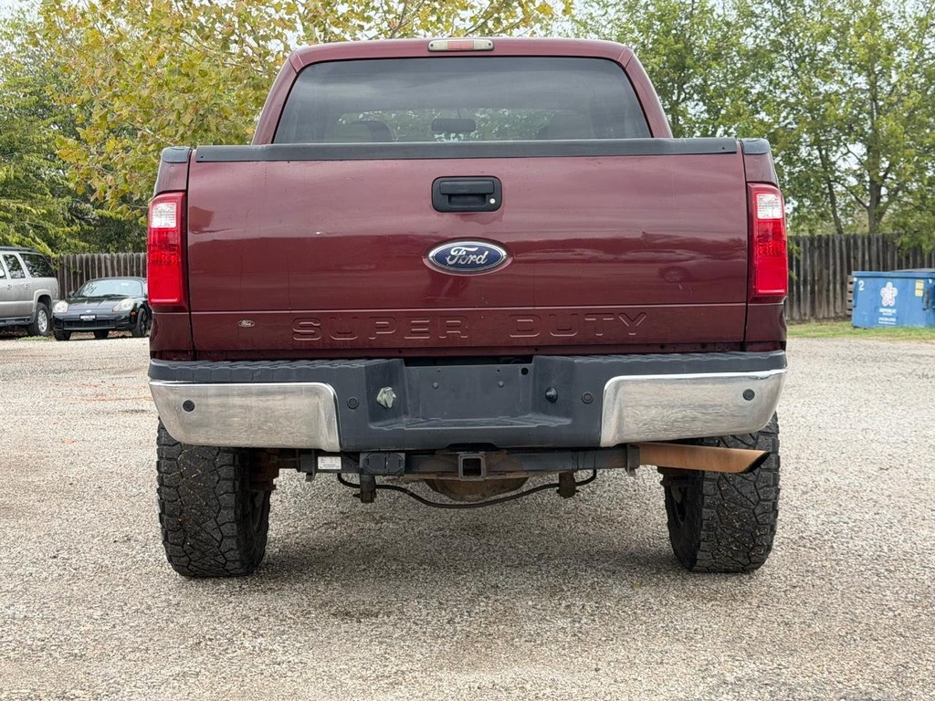 Ford Super Duty F-250 SRW Vehicle Full-screen Gallery Image 4