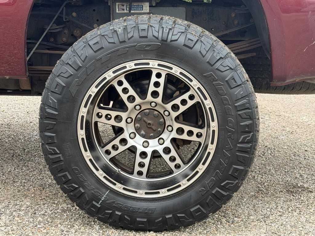 Ford Super Duty F-250 SRW Vehicle Full-screen Gallery Image 6