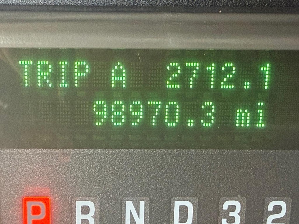 Ford Super Duty F-250 SRW Vehicle Full-screen Gallery Image 22