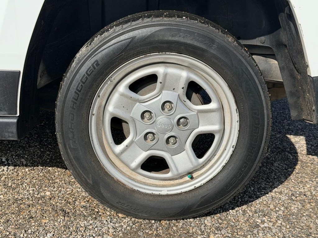 Jeep Patriot Vehicle Full-screen Gallery Image 7