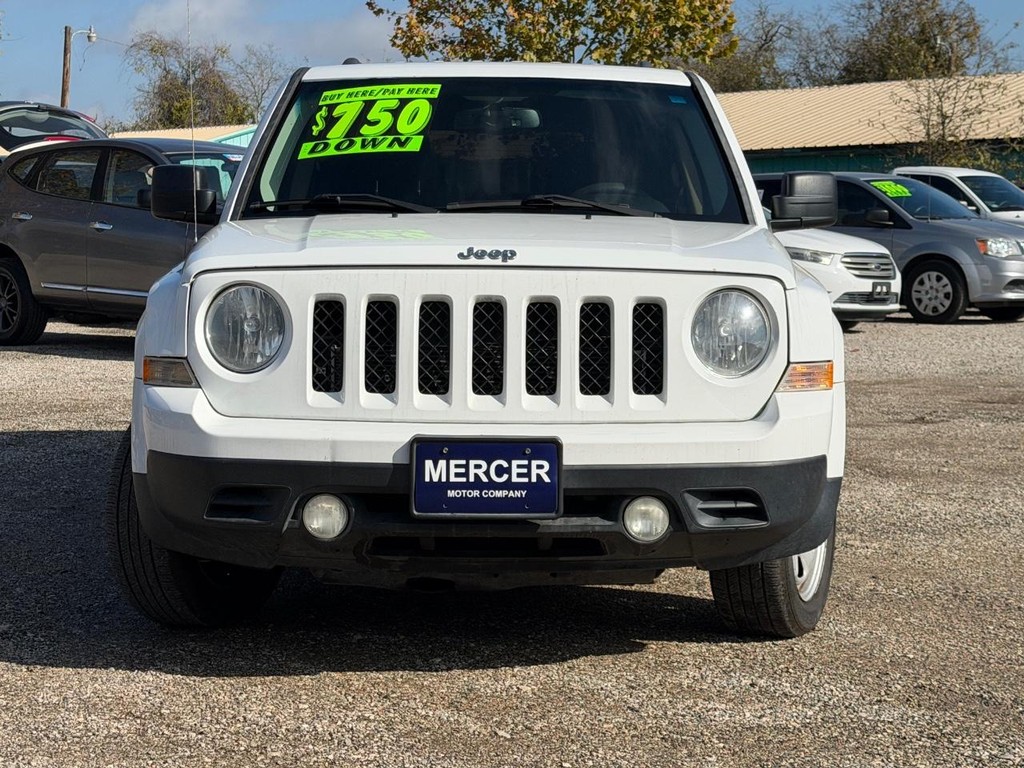 Jeep Patriot Vehicle Full-screen Gallery Image 10