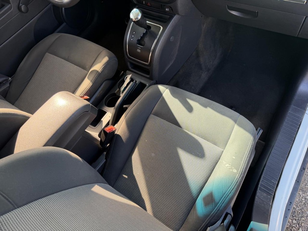 Jeep Patriot Vehicle Full-screen Gallery Image 15