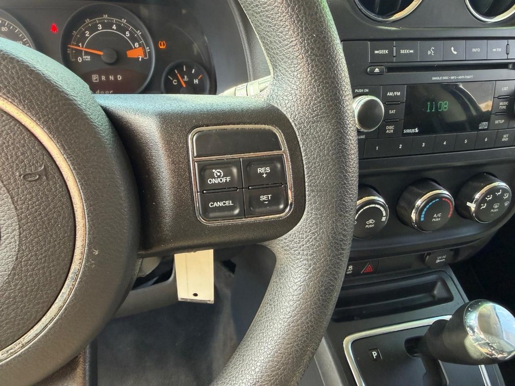 Jeep Patriot Vehicle Full-screen Gallery Image 20