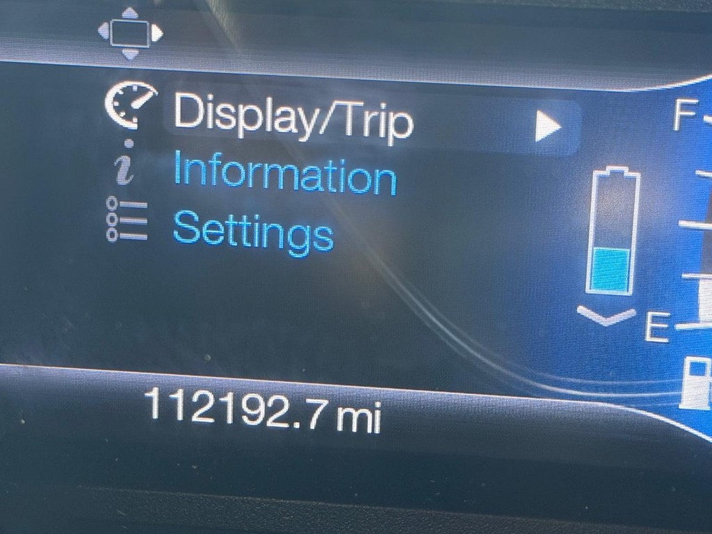 Ford C-Max Hybrid Vehicle Full-screen Gallery Image 22