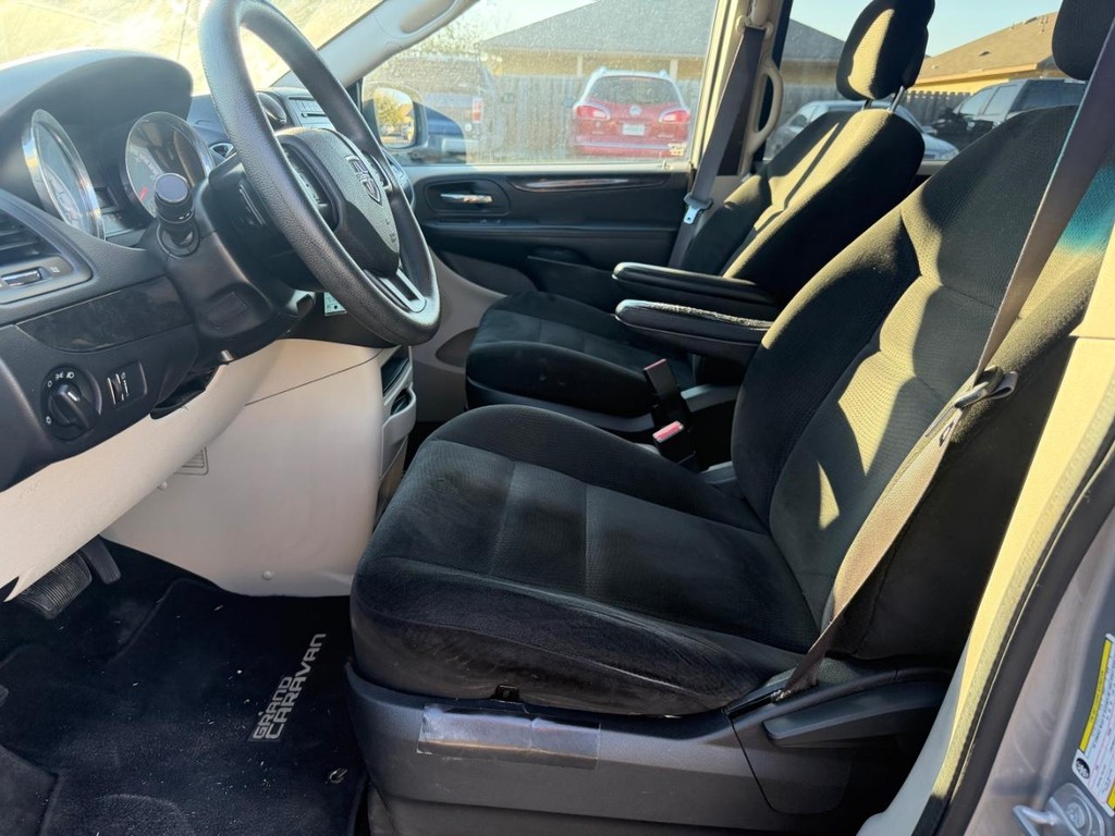 Dodge Grand Caravan Vehicle Full-screen Gallery Image 17