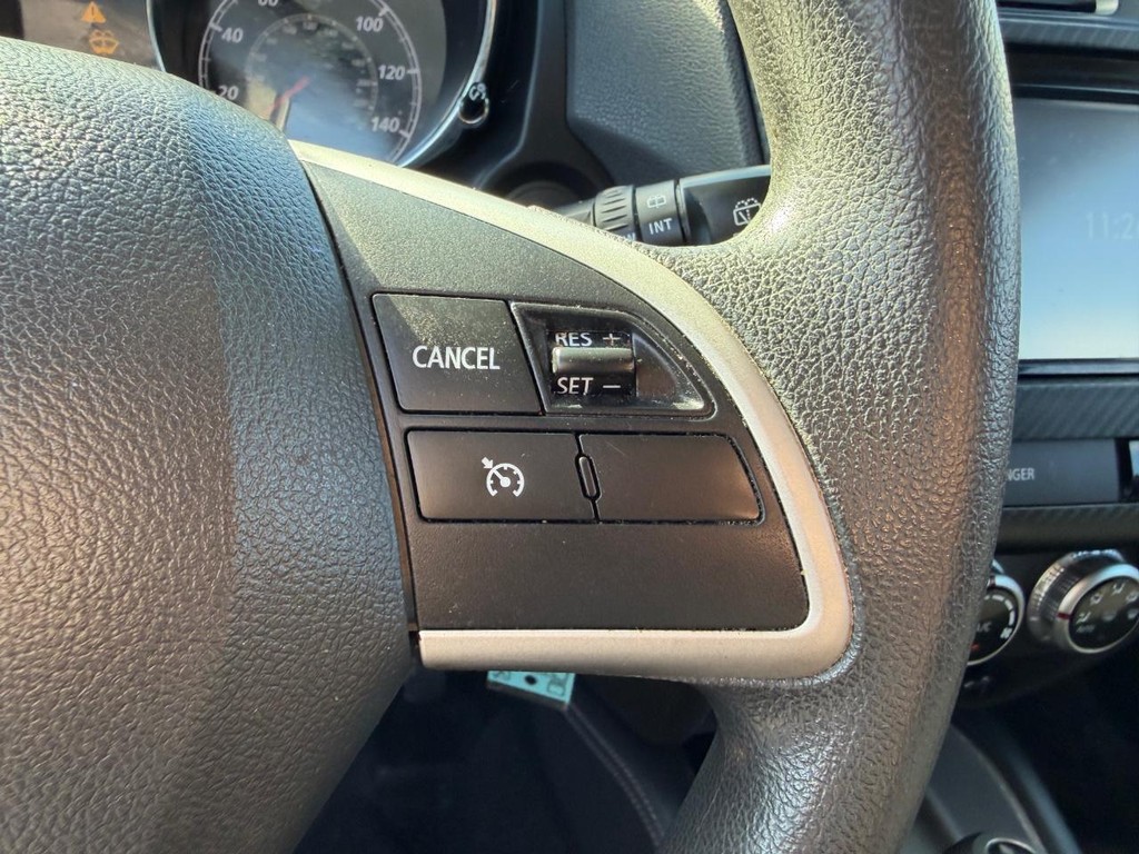 Mitsubishi Outlander Sport Vehicle Full-screen Gallery Image 21