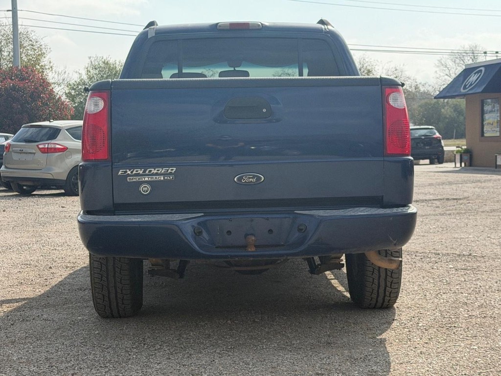 Ford Explorer Sport Trac Vehicle Full-screen Gallery Image 4