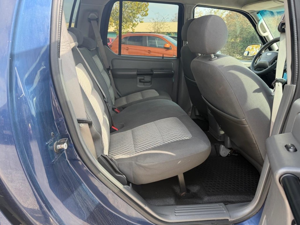 Ford Explorer Sport Trac Vehicle Full-screen Gallery Image 10