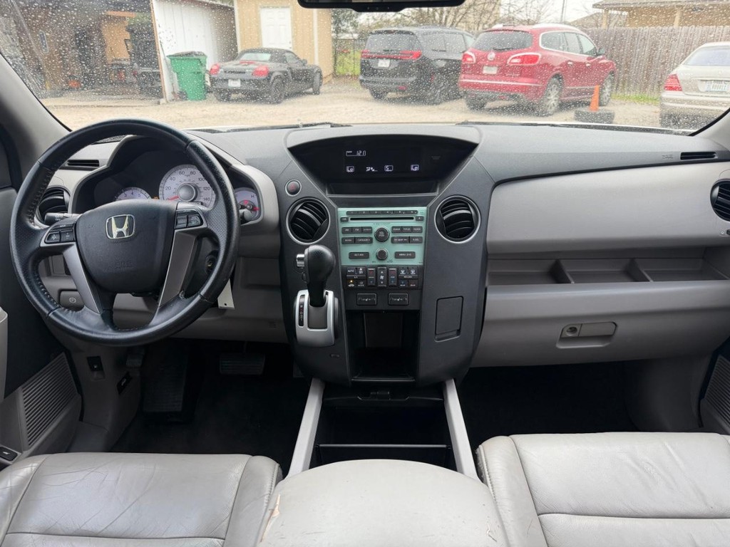 Honda Pilot Vehicle Full-screen Gallery Image 13