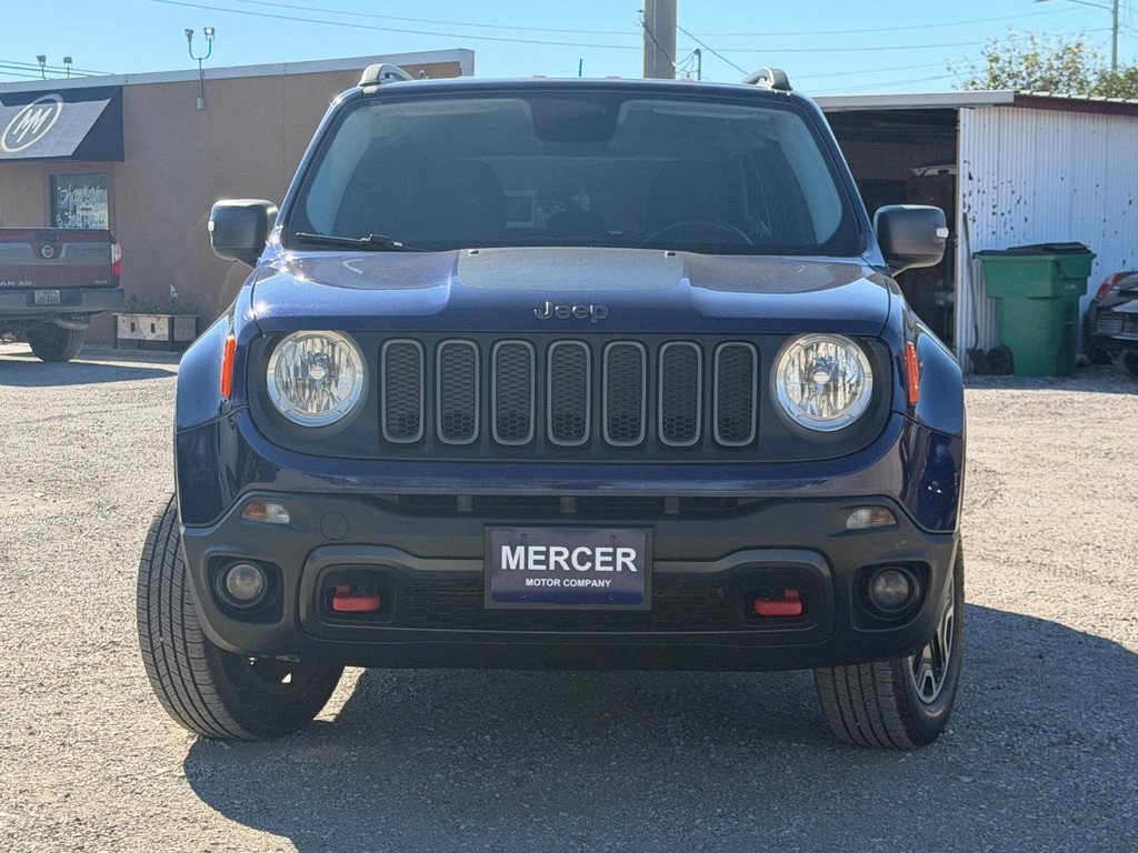 Jeep Renegade Vehicle Full-screen Gallery Image 10