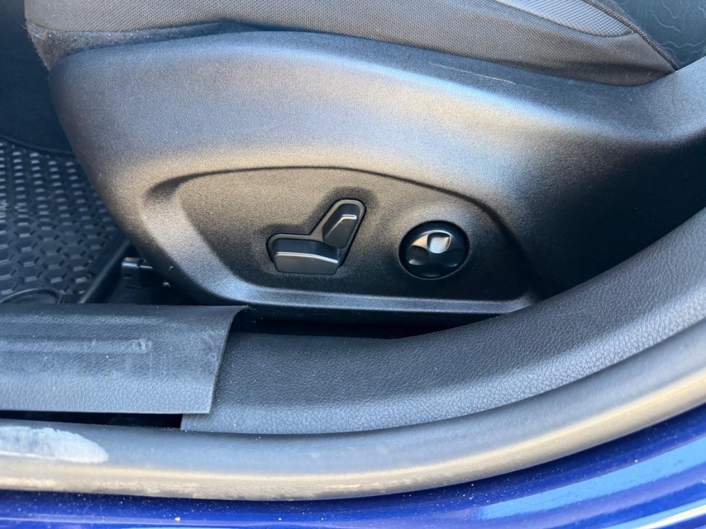 Jeep Renegade Vehicle Full-screen Gallery Image 18