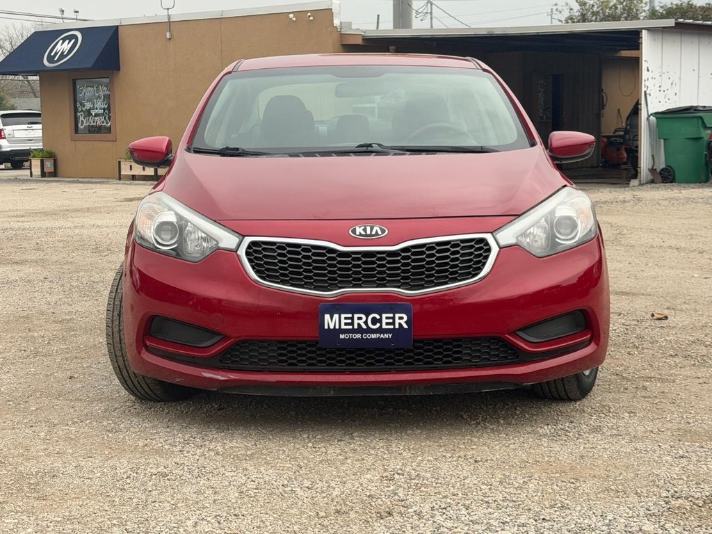 Kia Forte Vehicle Full-screen Gallery Image 10