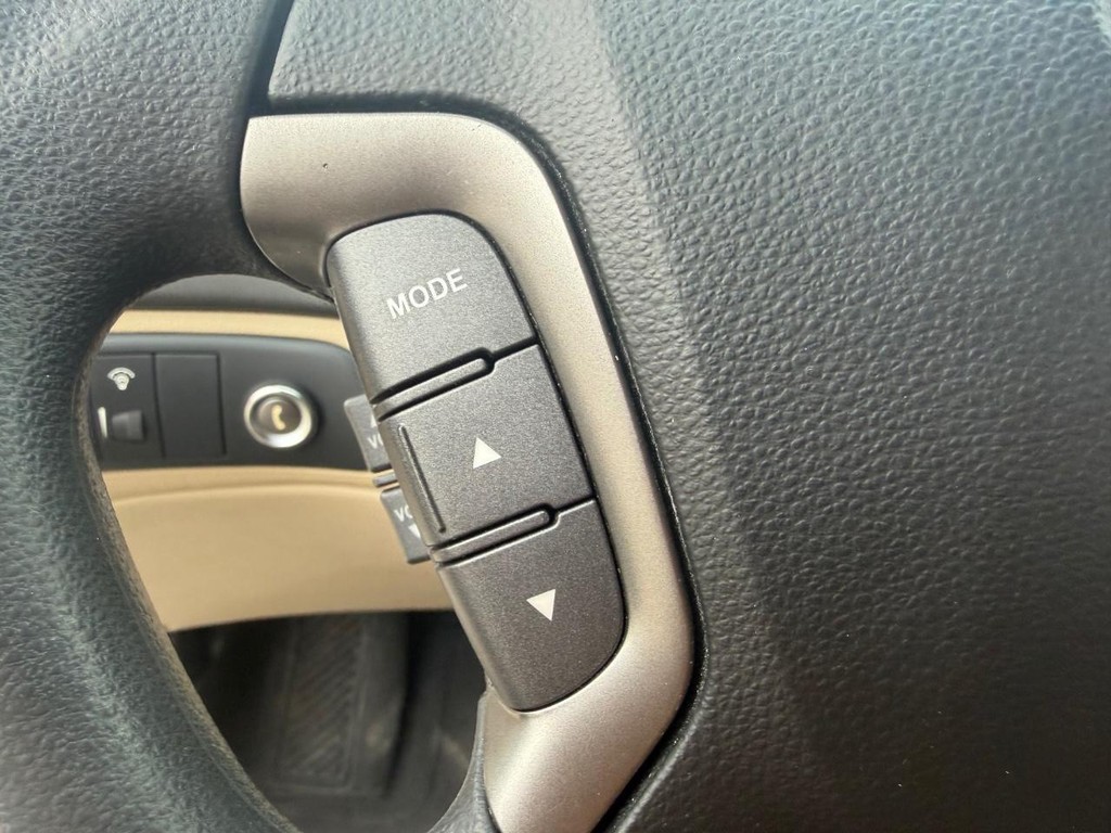 Kia Optima Vehicle Full-screen Gallery Image 20