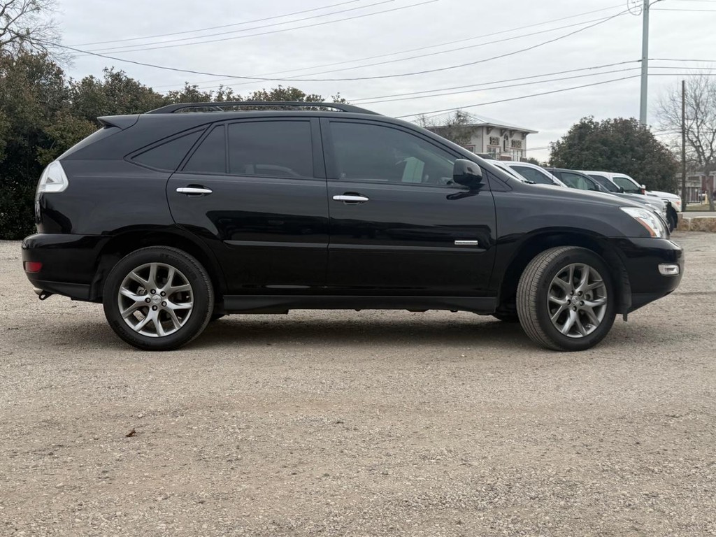 Lexus RX 350 Vehicle Full-screen Gallery Image 02