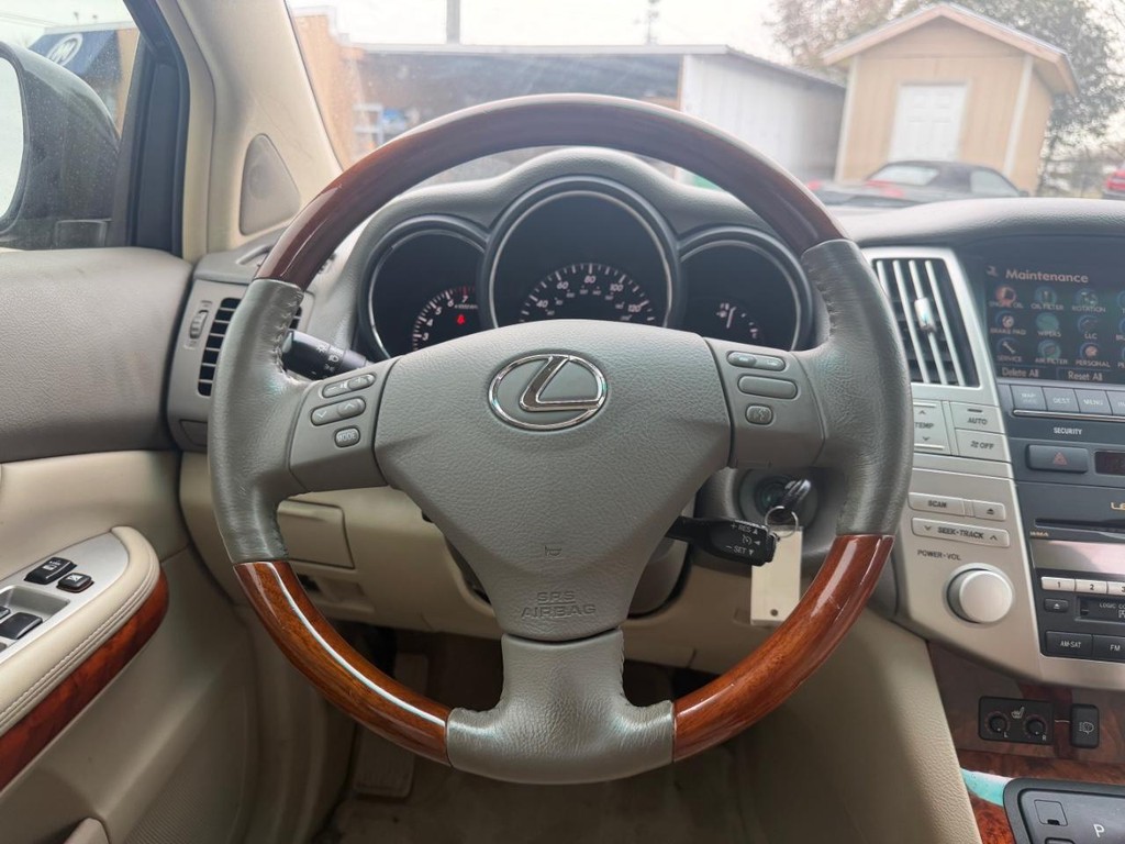 Lexus RX 350 Vehicle Full-screen Gallery Image 13