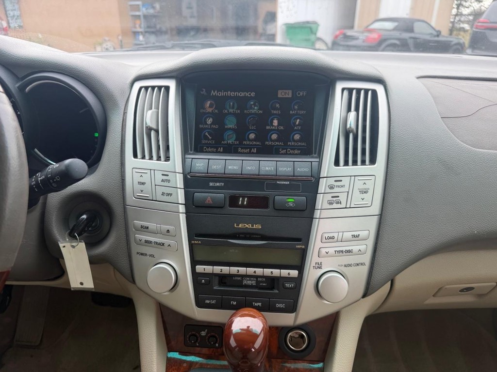 Lexus RX 350 Vehicle Full-screen Gallery Image 14