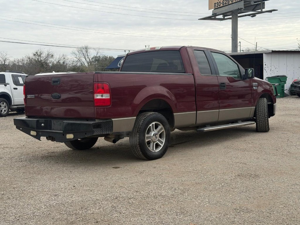 Ford F-150 Vehicle Full-screen Gallery Image 3