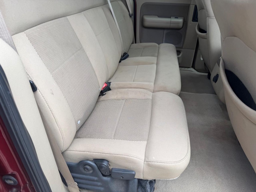 Ford F-150 Vehicle Full-screen Gallery Image 10