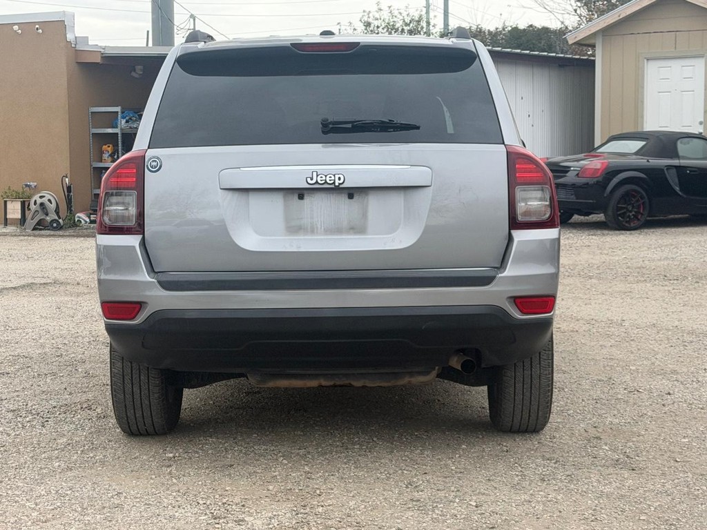 Jeep Compass Vehicle Full-screen Gallery Image 4