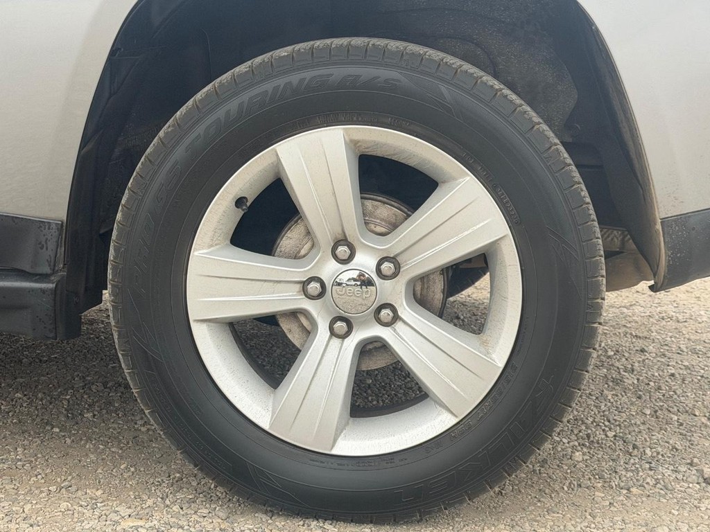 Jeep Compass Vehicle Full-screen Gallery Image 7