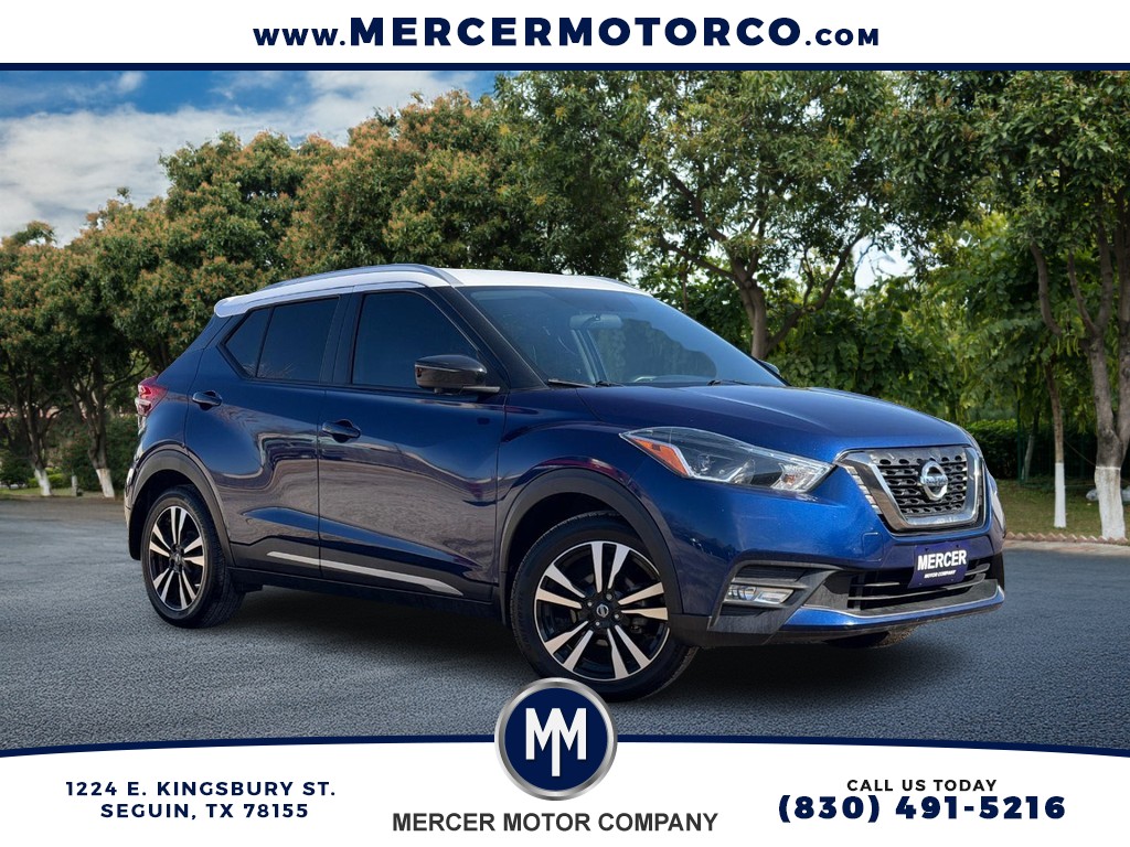 Nissan Kicks Vehicle Full-screen Gallery Image 01