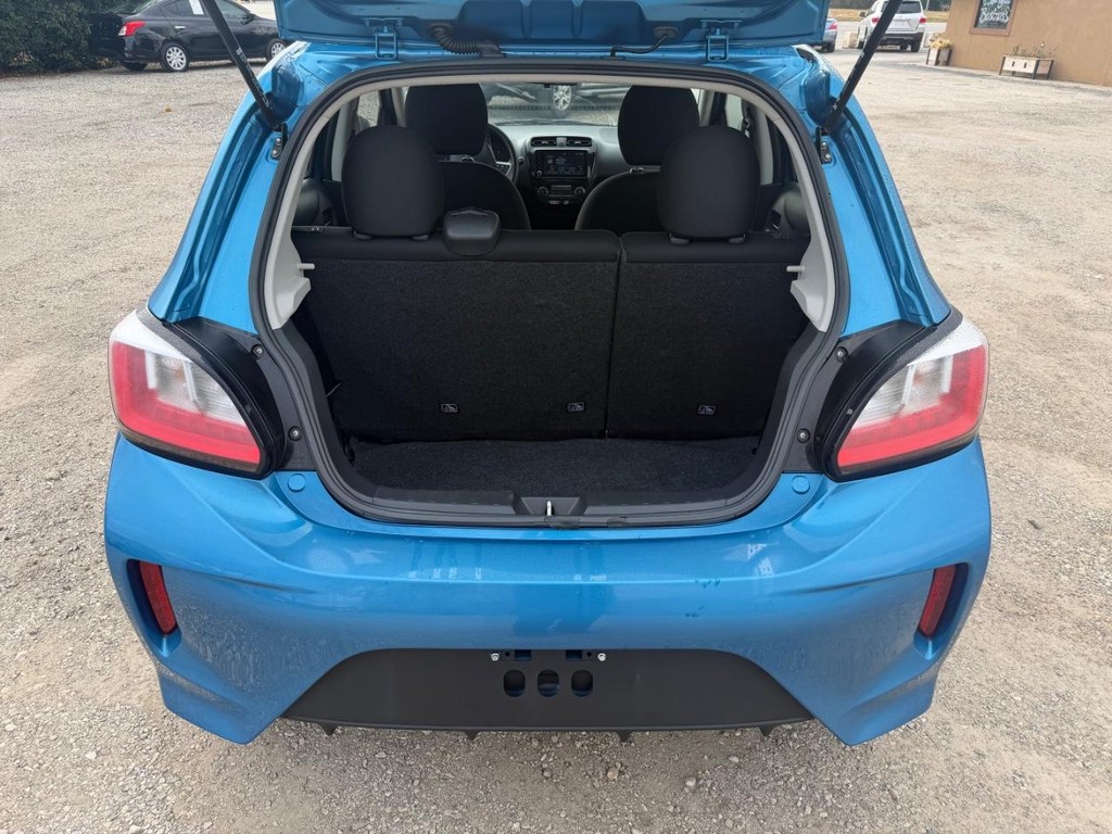 Mitsubishi Mirage Vehicle Full-screen Gallery Image 05