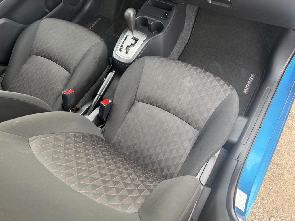 Mitsubishi Mirage Vehicle Full-screen Gallery Image 15