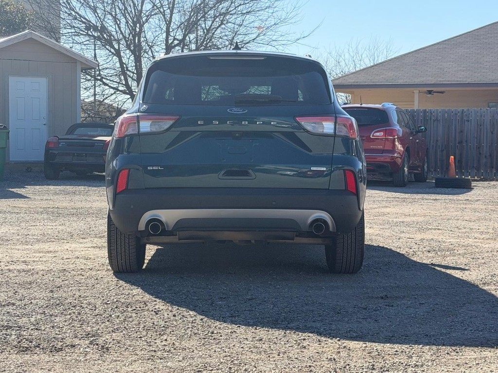 Ford Escape Vehicle Full-screen Gallery Image 4