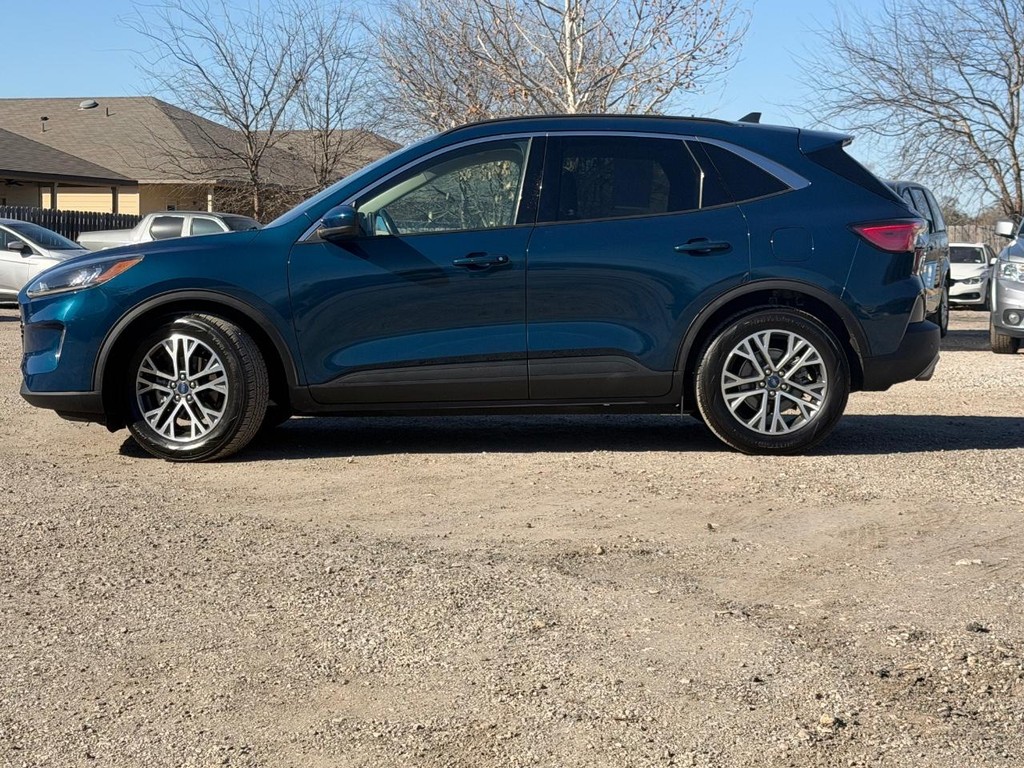 Ford Escape Vehicle Full-screen Gallery Image 8