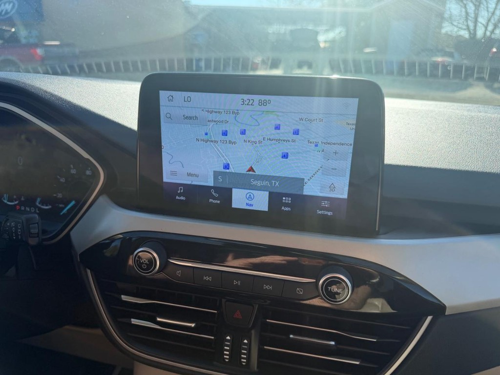 Ford Escape Vehicle Full-screen Gallery Image 26