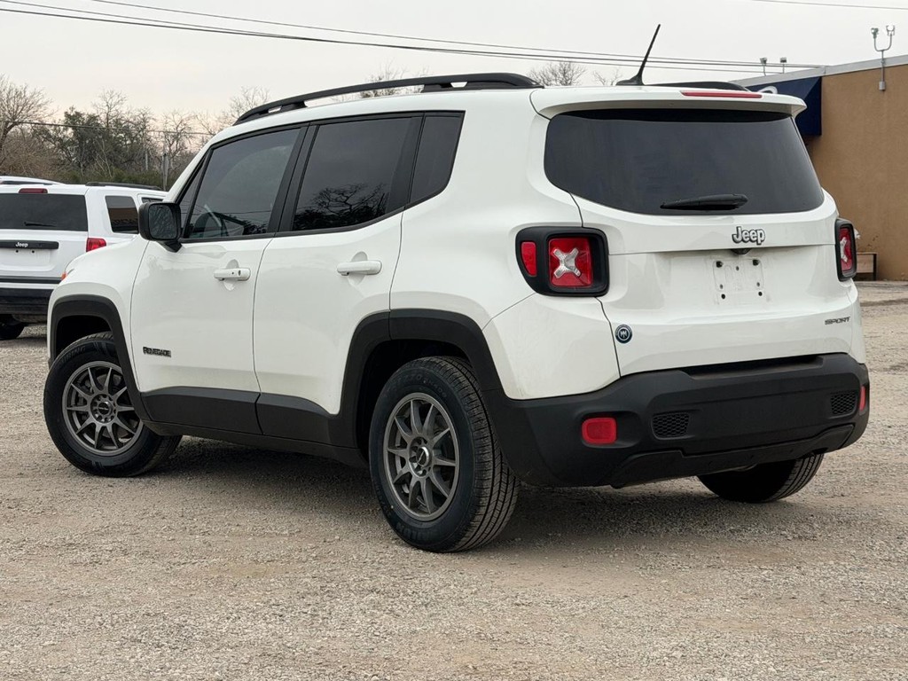Jeep Renegade Vehicle Full-screen Gallery Image 6