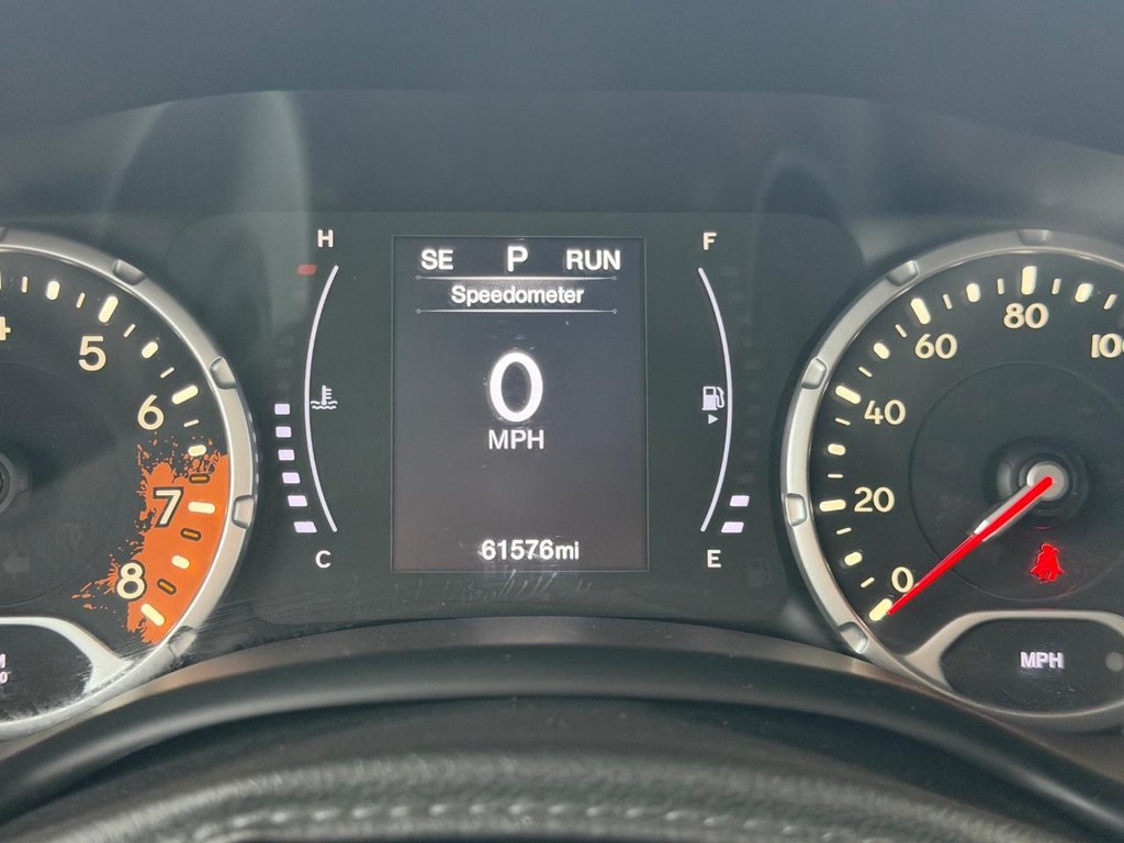 Jeep Renegade Vehicle Full-screen Gallery Image 21