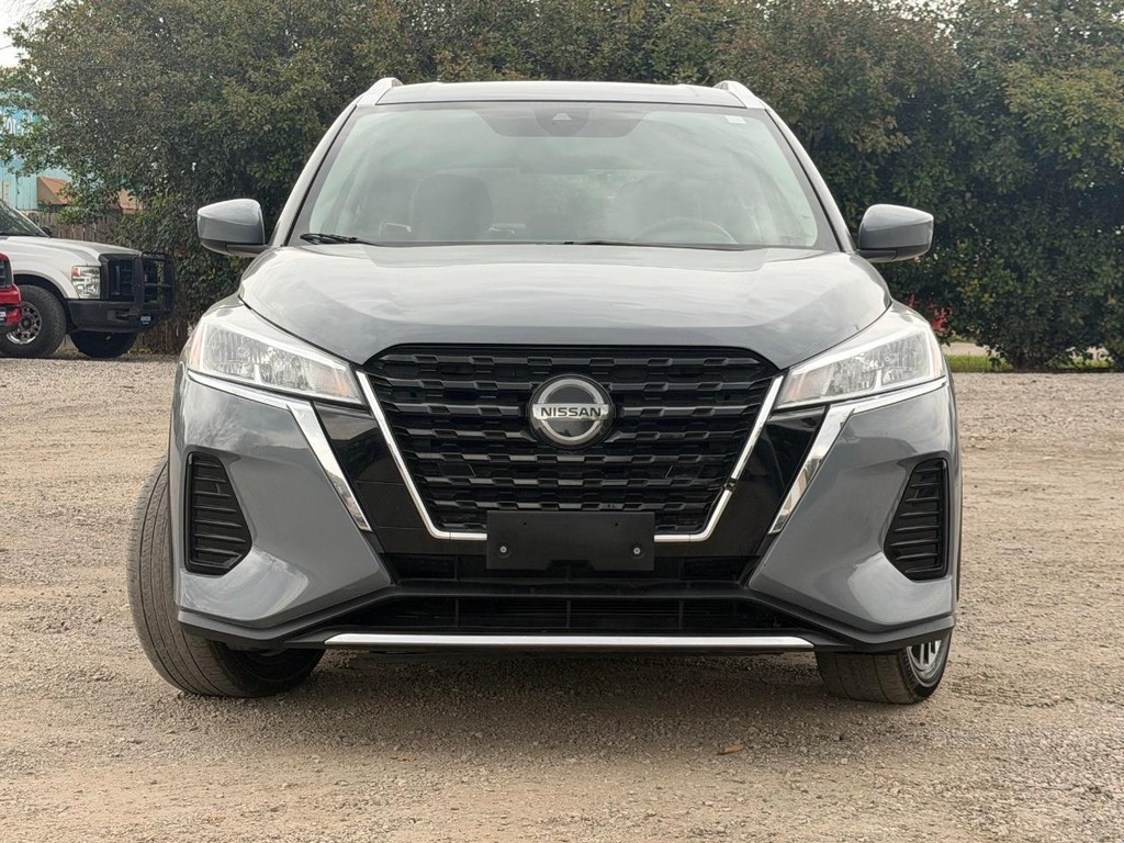 Nissan Kicks Vehicle Full-screen Gallery Image 10