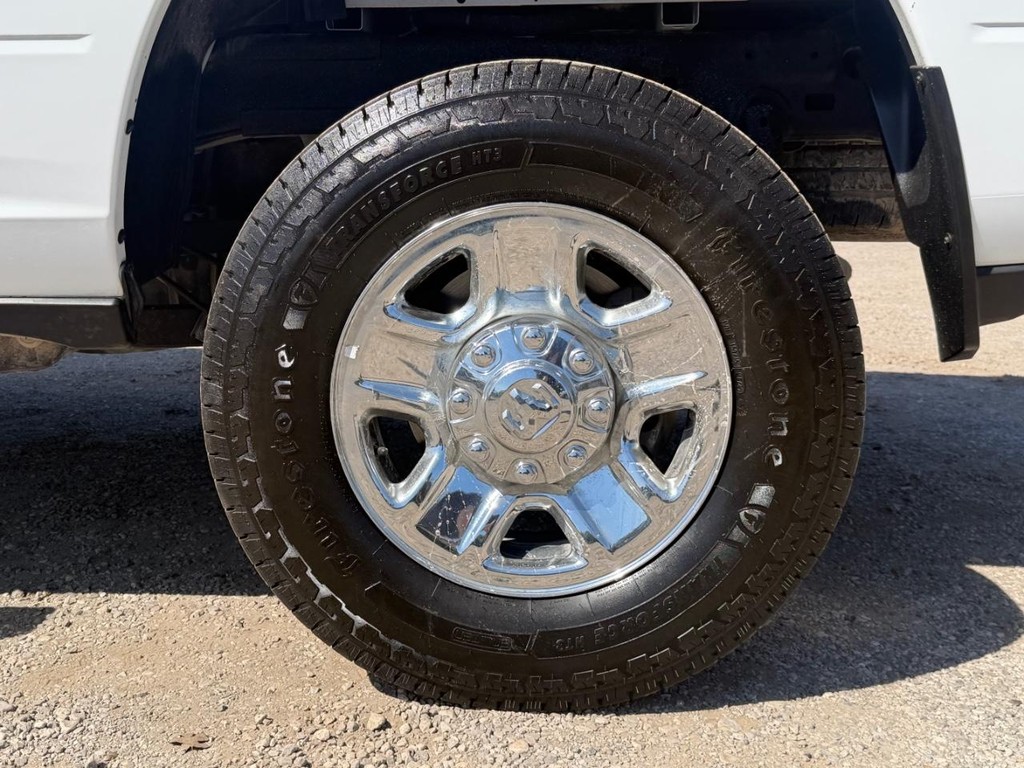 Ram 2500 Vehicle Full-screen Gallery Image 06