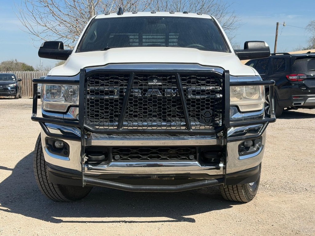 Ram 2500 Vehicle Full-screen Gallery Image 09