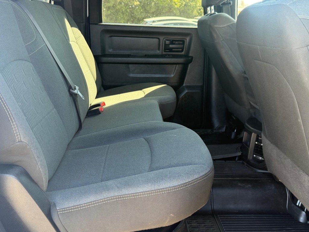 Ram 2500 Vehicle Full-screen Gallery Image 10