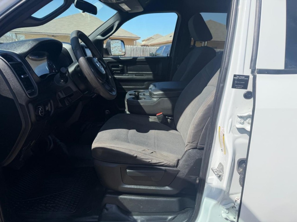 Ram 2500 Vehicle Full-screen Gallery Image 16