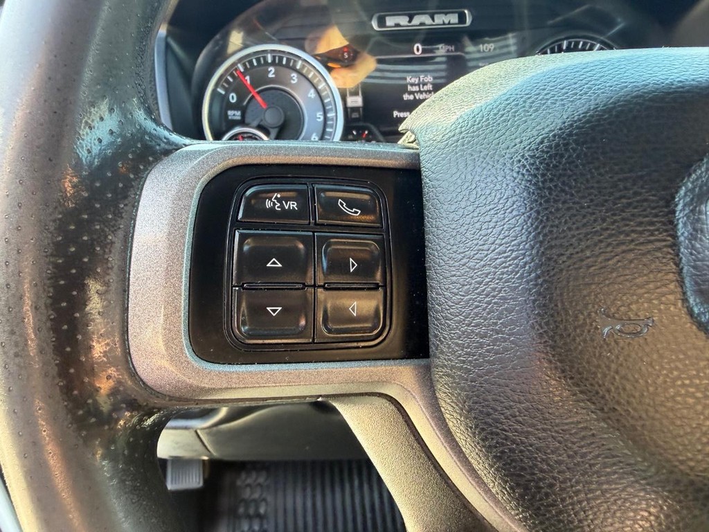 Ram 2500 Vehicle Full-screen Gallery Image 19