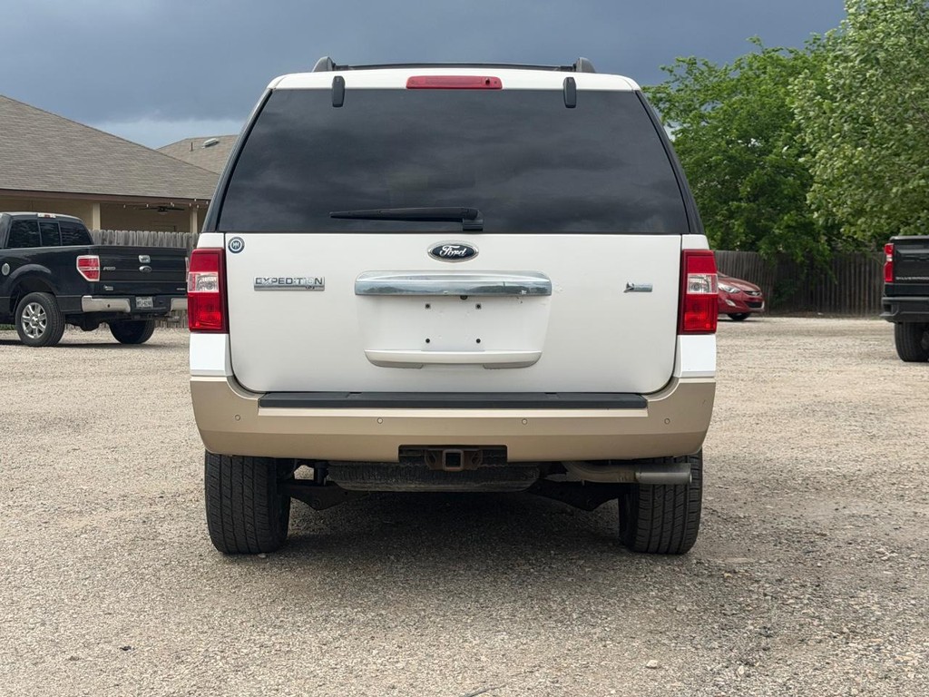 Ford Expedition Vehicle Full-screen Gallery Image 4