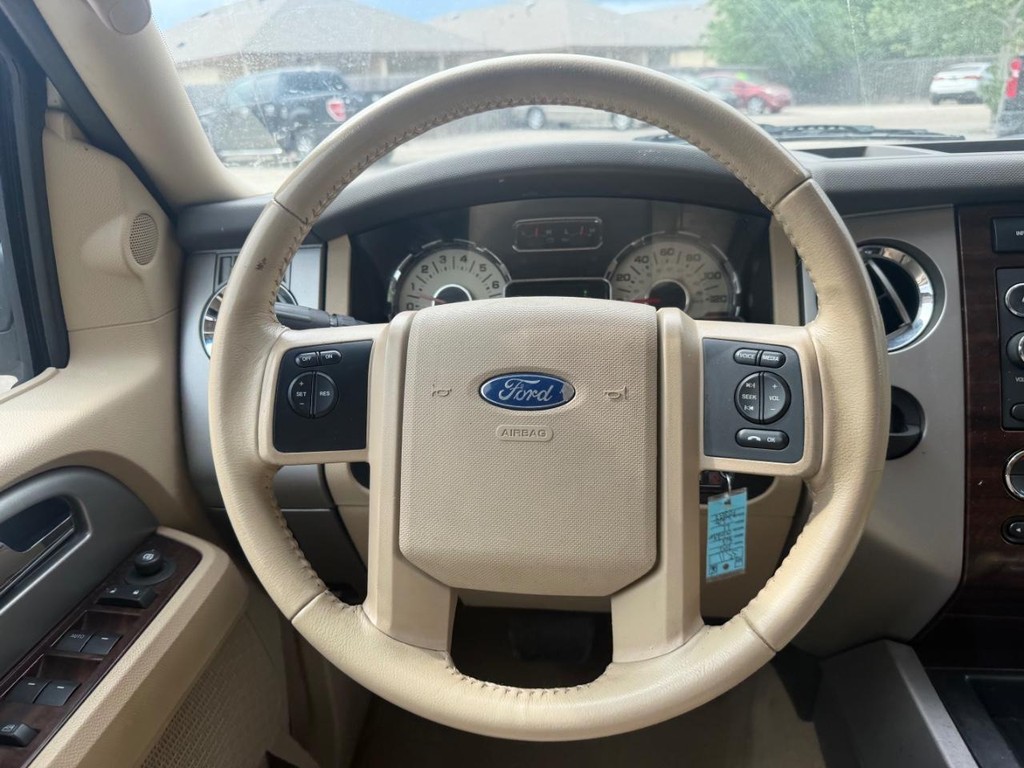 Ford Expedition Vehicle Full-screen Gallery Image 14