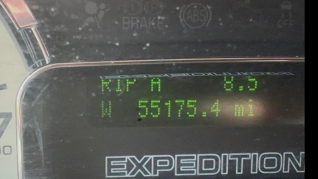 Ford Expedition Vehicle Full-screen Gallery Image 24