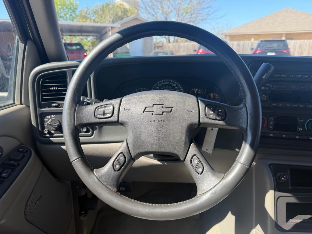 Chevrolet TAHOE Vehicle Full-screen Gallery Image 14