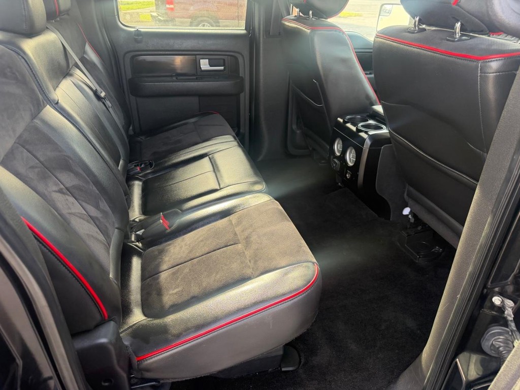 Ford F-150 Vehicle Full-screen Gallery Image 10