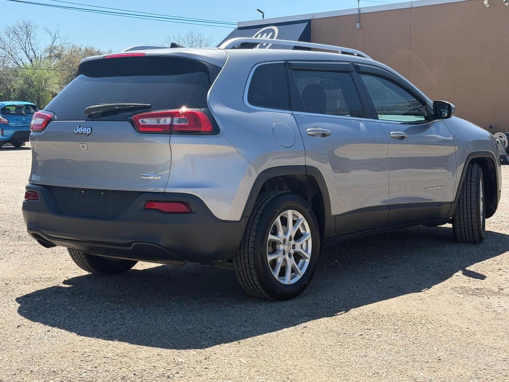 Jeep Cherokee Vehicle Full-screen Gallery Image 03