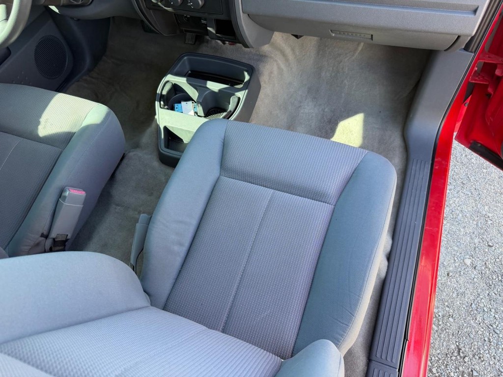 Dodge Dakota Vehicle Full-screen Gallery Image 14